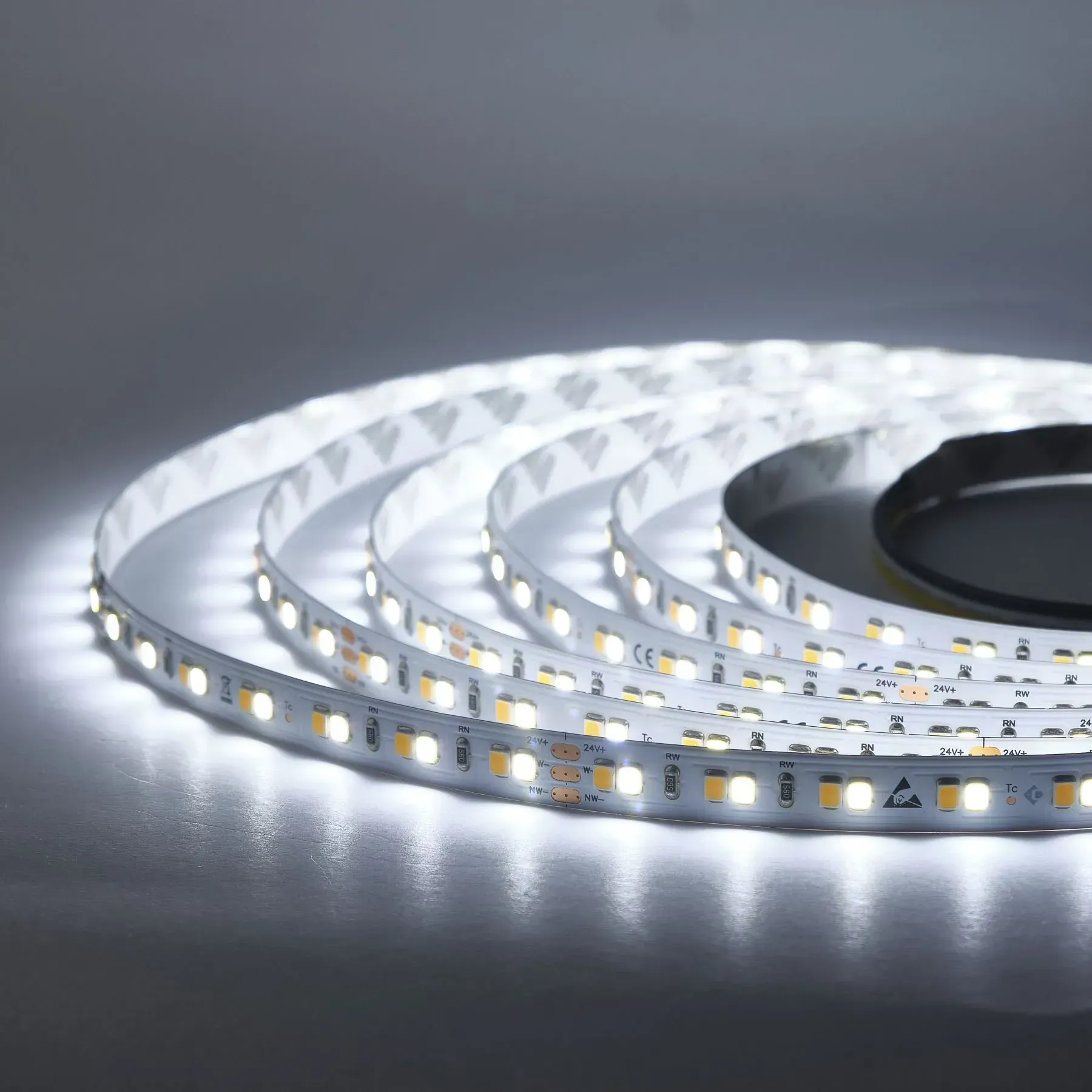 Taśma LED 140-2835-24V-IP20 17,1W 1710Lm 2700/6000K 5m
